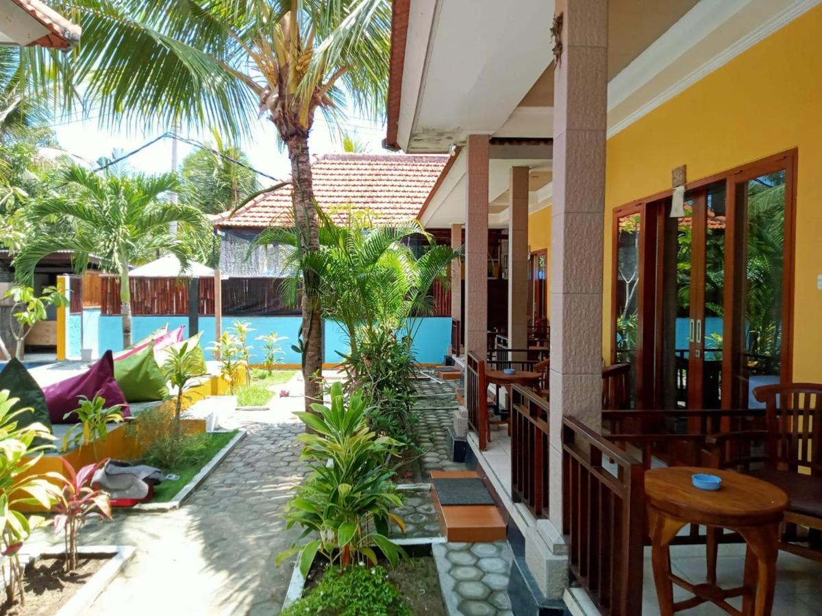 Yellow Bridge Guest House Нуса-Лембонган Екстер'єр фото
